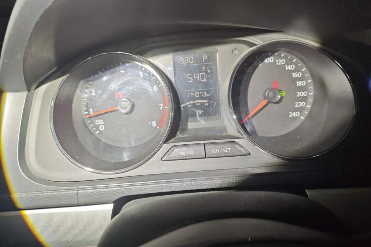 Used Volkswagen Gran Lavida 2015 1.6L Automatic Comfort Edition Instrument Cluster