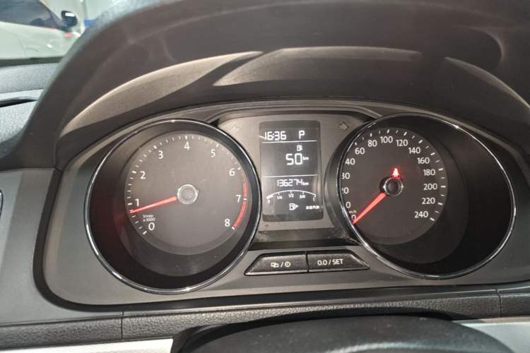 Used Volkswagen Gran Lavida 2015 1.6L Automatic Comfort Edition Instrument Cluster