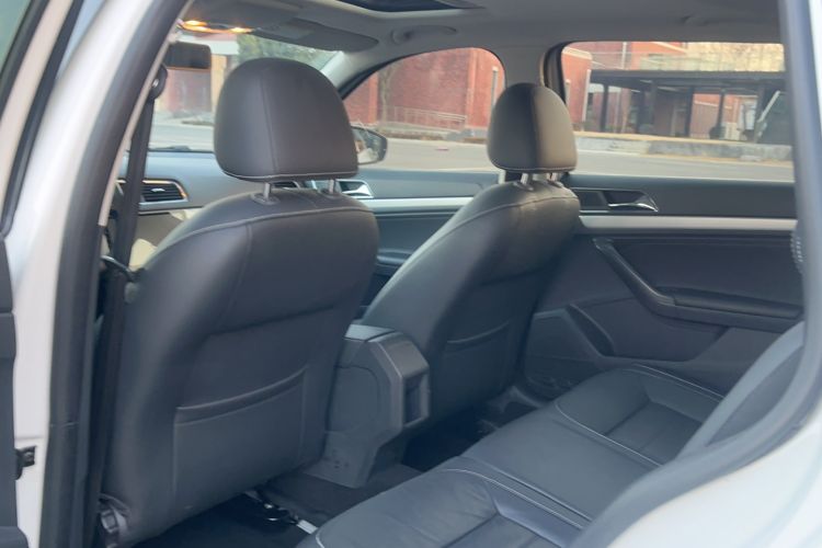 Used Volkswagen Gran Lavida 2015 230TSI DSG Comfort Edition Interior 1