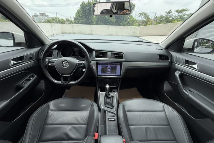 Used Volkswagen Gran Lavida 2015 230TSI DSG Comfort Edition Interior 2