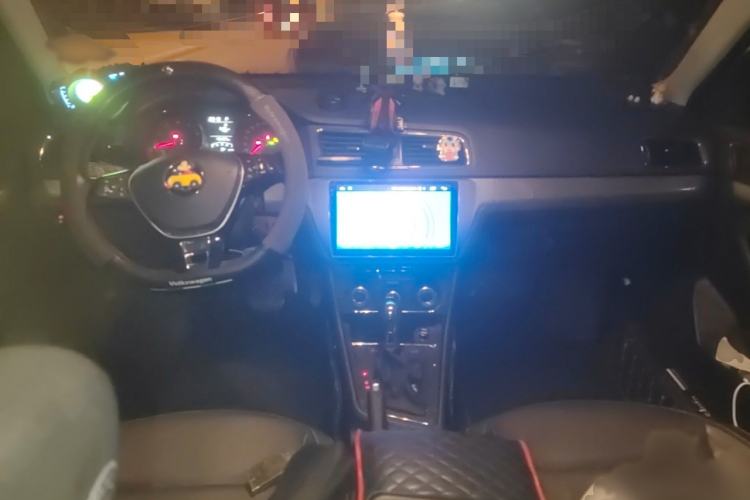 Used Volkswagen Gran Lavida 2015 230TSI DSG Comfort Edition Interior 2