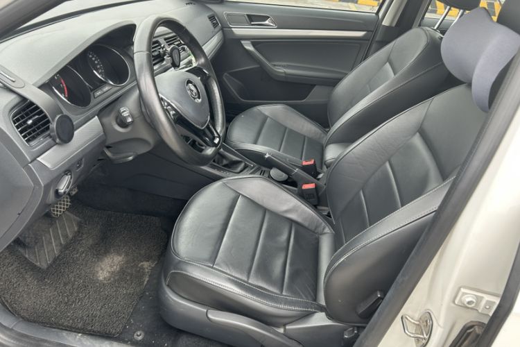 Used Volkswagen Gran Lavida 2015 230TSI DSG Comfort Edition Interior 4