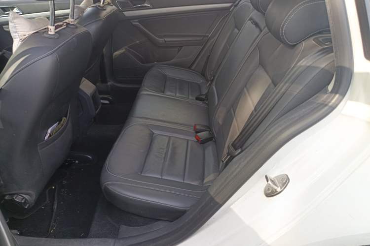 Used Volkswagen Gran Lavida 2015 230TSI DSG Comfort Edition Interior 4