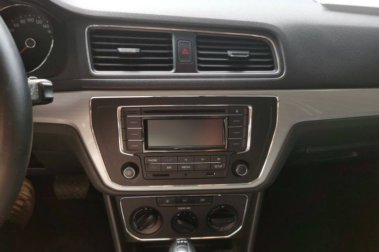 Used Volkswagen Gran Lavida 2015 230TSI DSG Comfort Edition Interior 5