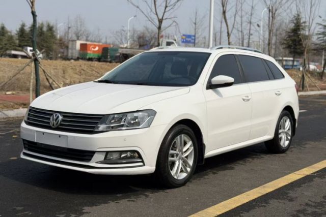 Used Volkswagen Gran Lavida 2015 1.6L Manual Comfort Edition