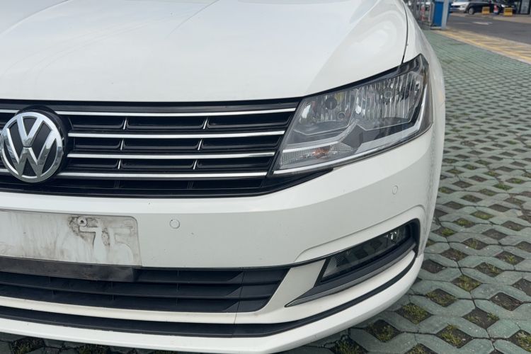 Used Volkswagen Gran Lavida 2015 1.6L Automatic Comfort Edition Left Front Headlight
