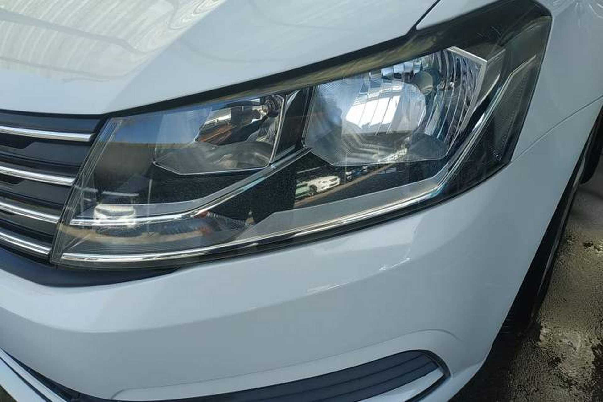 Used Volkswagen Gran Lavida 2015 1.6L Manual Fashion Edition Left Front Headlight