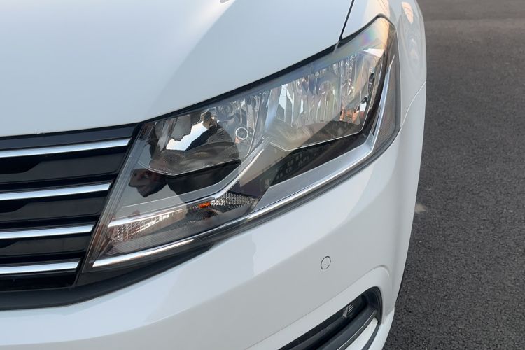 Used Volkswagen Gran Lavida 2015 230TSI DSG Comfort Edition Left Front Headlight