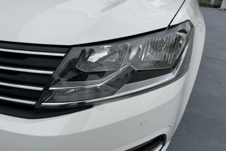 Used Volkswagen Gran Lavida 2015 230TSI DSG Comfort Edition Left Front Headlight