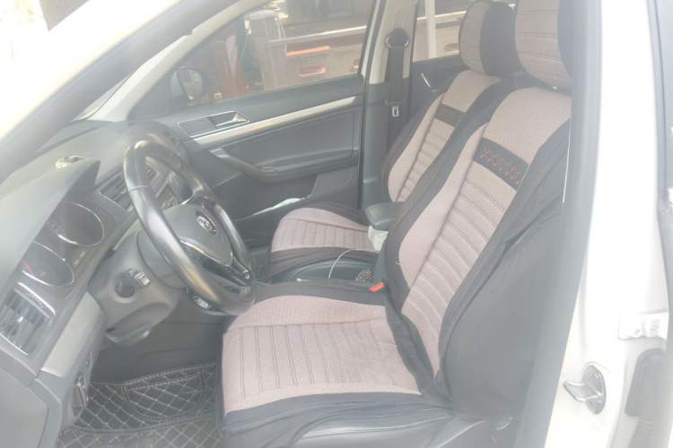 Used Volkswagen Gran Lavida 2015 1.6L Automatic Comfort Edition Left Front Seat