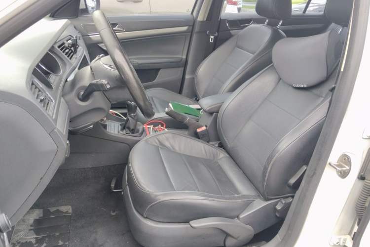 Used Volkswagen Gran Lavida 2015 1.6L Manual Comfort Edition Left Front Seat