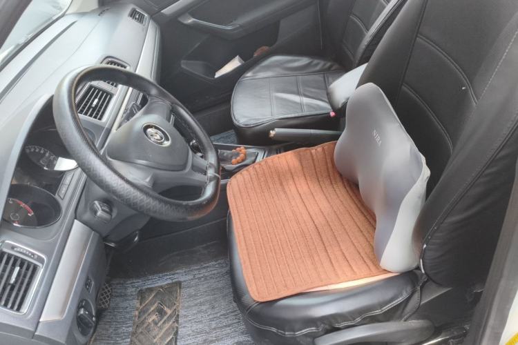 Used Volkswagen Gran Lavida 2015 1.6L Automatic Fashion Edition Left Front Seat