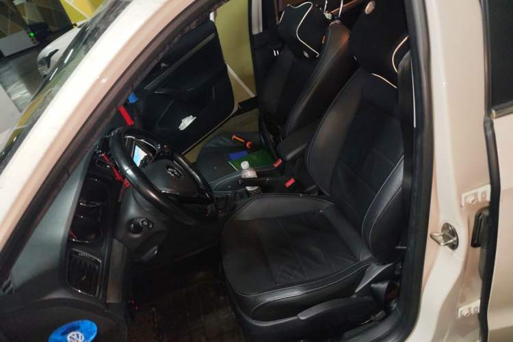 Used Volkswagen Gran Lavida 2015 1.6L Automatic Comfort Edition Left Front Seat
