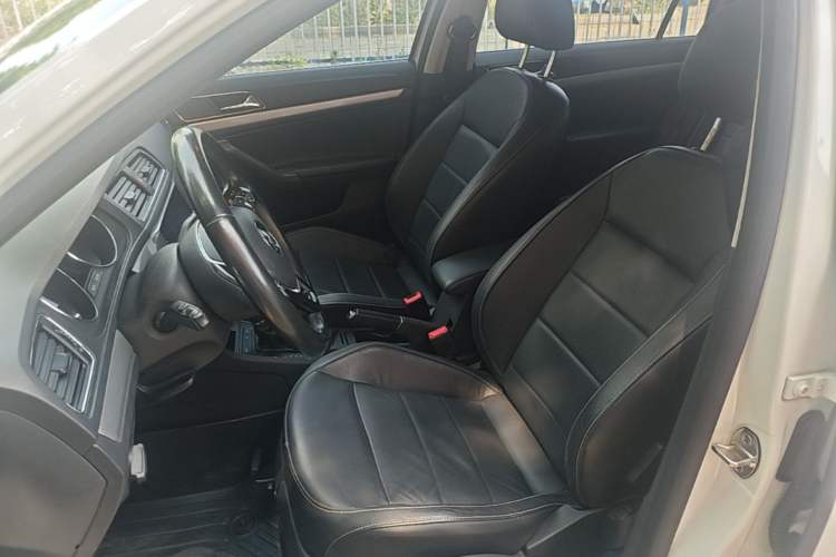 Used Volkswagen Gran Lavida 2015 230TSI DSG Comfort Edition Left Front Seat
