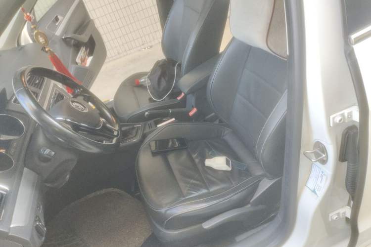 Used Volkswagen Gran Lavida 2015 1.6L Automatic Comfort Edition Left Front Seat