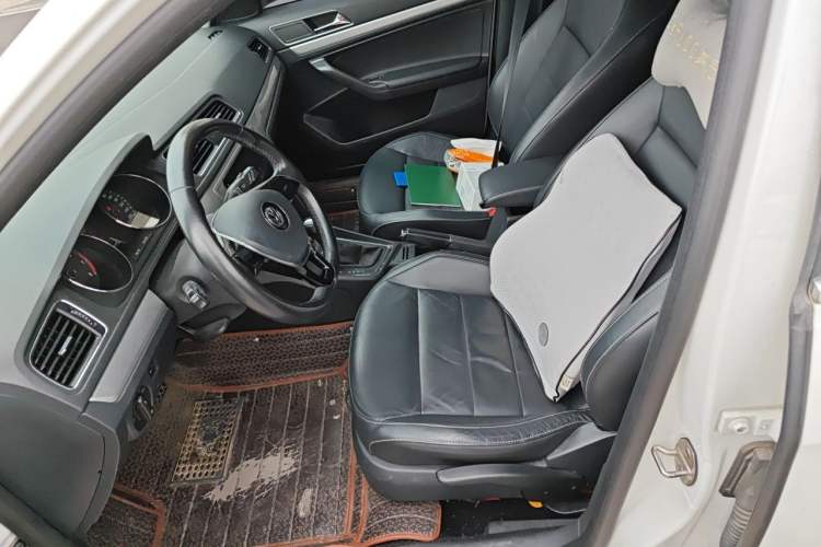 Used Volkswagen Gran Lavida 2015 1.6L Automatic Comfort Edition Left Front Seat
