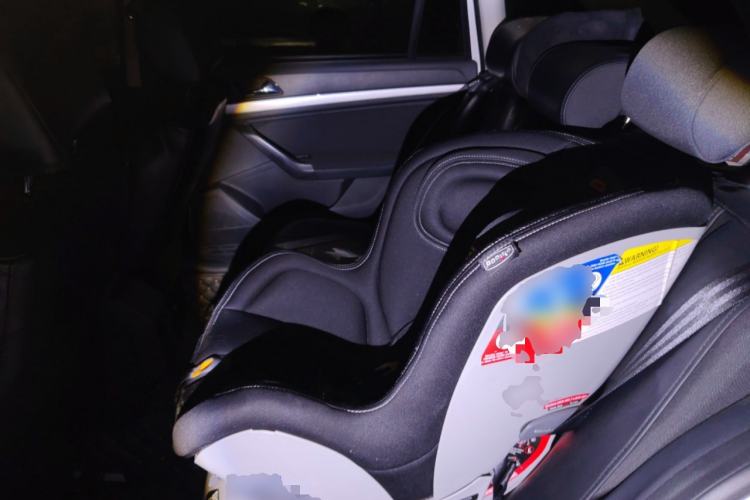 Used Volkswagen Gran Lavida 2015 1.6L Automatic Fashion Edition Left Rear Seat