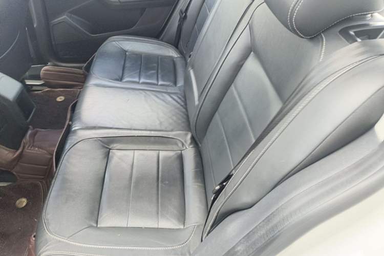 Used Volkswagen Gran Lavida 2015 1.6L Automatic Comfort Edition Left Rear Seat