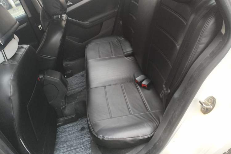 Used Volkswagen Gran Lavida 2015 1.6L Automatic Fashion Edition Left Rear Seat