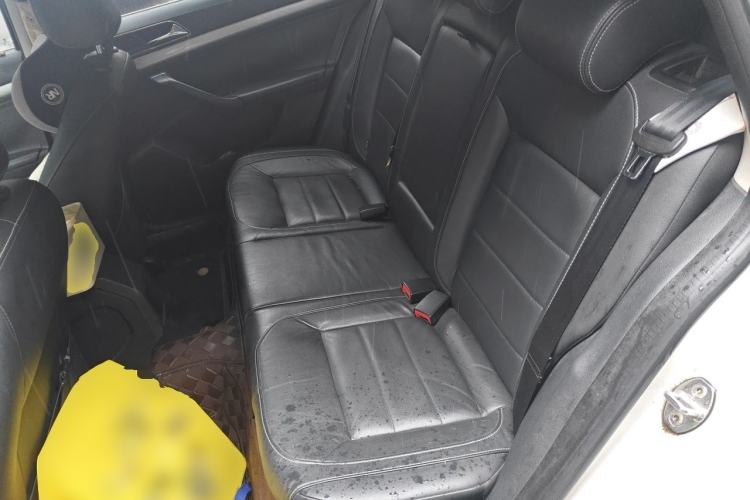 Used Volkswagen Gran Lavida 2015 1.6L Automatic Comfort Edition Left Rear Seat