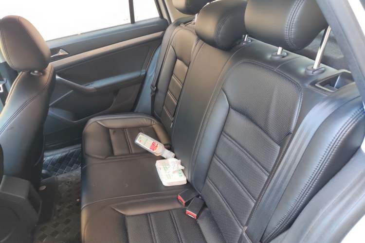 Used Volkswagen Gran Lavida 2015 1.6L Automatic Comfort Edition Left Rear Seat