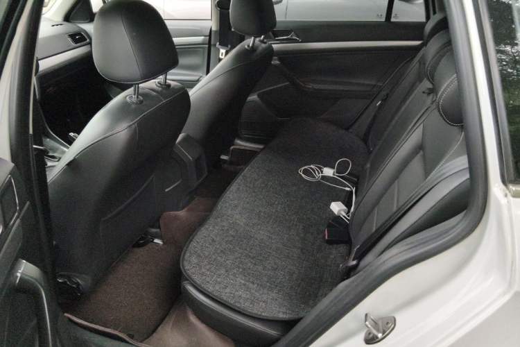 Used Volkswagen Gran Lavida 2015 1.6L Automatic Comfort Edition Left Rear Seat