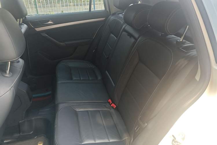 Used Volkswagen Gran Lavida 2015 230TSI DSG Comfort Edition Left Rear Seat