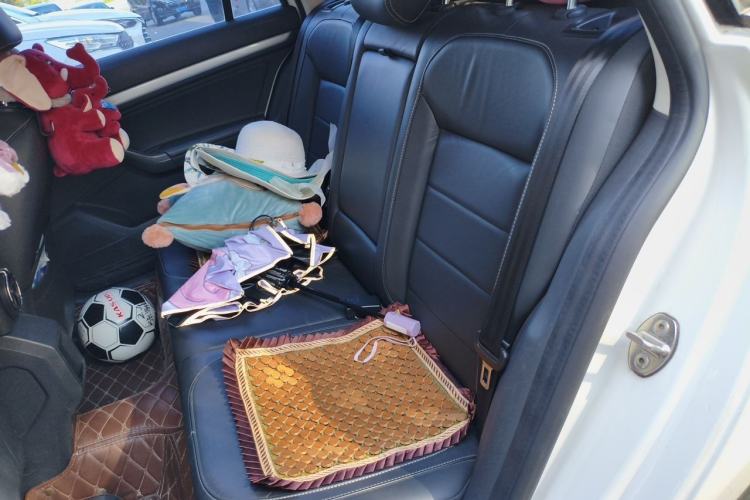 Used Volkswagen Gran Lavida 2015 1.6L Automatic Comfort Edition Left Rear Seat