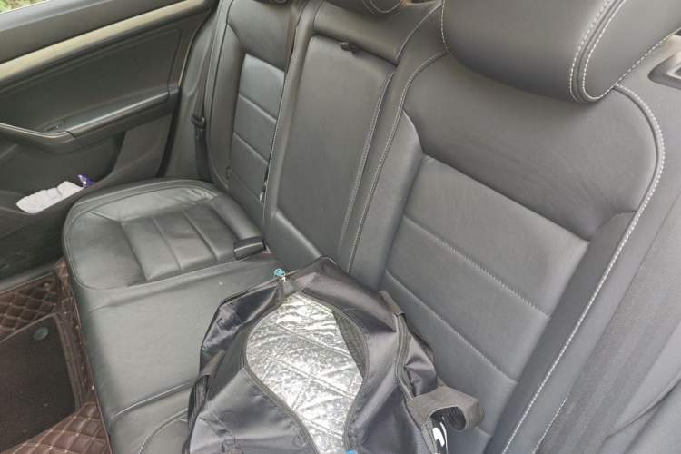Used Volkswagen Gran Lavida 2015 1.6L Automatic Comfort Edition Left Rear Seat