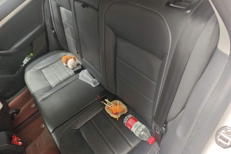 Used Volkswagen Gran Lavida 2015 1.6L Automatic Comfort Edition Left Rear Seat