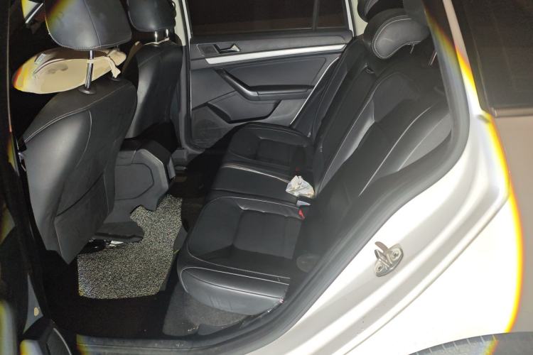 Used Volkswagen Gran Lavida 2015 1.6L Automatic Comfort Edition Left Rear Seat