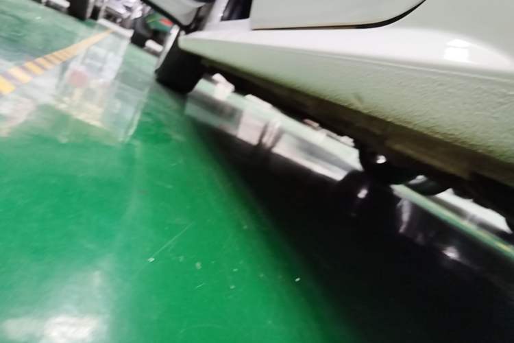Used Volkswagen Gran Lavida 2015 1.6L Manual Comfort Edition Left Side Sill