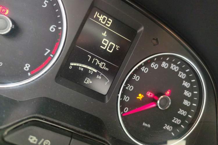 Used Volkswagen Gran Lavida 2015 230TSI Manual Comfort Edition Odometer Close Up