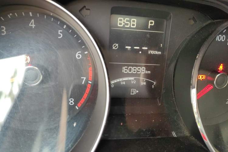 Used Volkswagen Gran Lavida 2015 230TSI DSG Comfort Edition Odometer Close Up