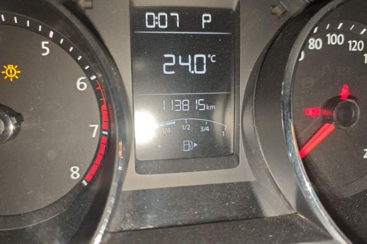 Used Volkswagen Gran Lavida 2015 230TSI DSG Comfort Edition Odometer Close Up