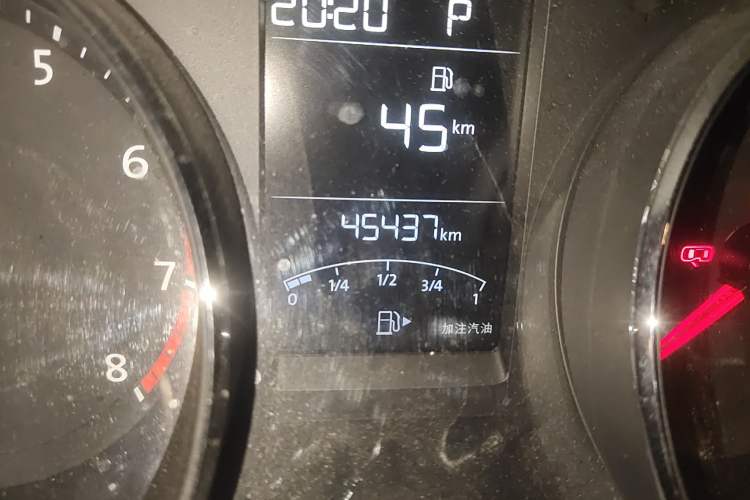 Used Volkswagen Gran Lavida 2015 230TSI DSG Comfort Edition Odometer Close Up