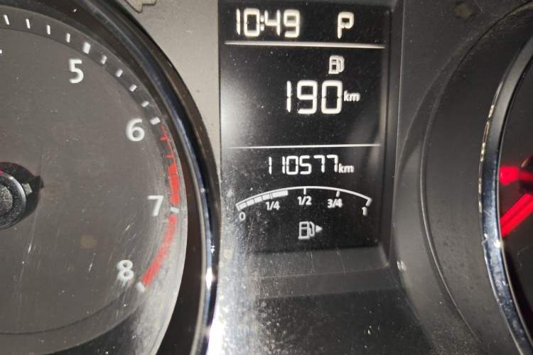 Used Volkswagen Gran Lavida 2015 1.6L Automatic Comfort Edition Odometer Close Up