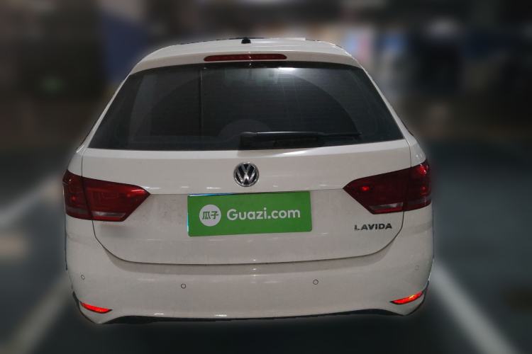 Used Volkswagen Gran Lavida 2015 1.6L Automatic Fashion Edition Rear