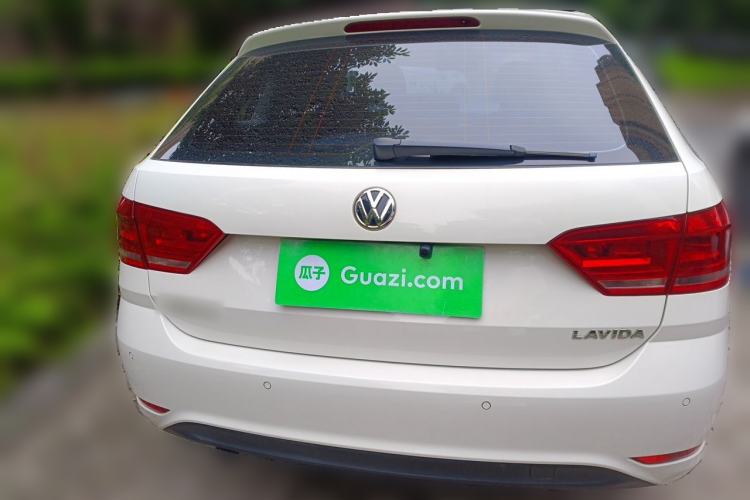 Used Volkswagen Gran Lavida 2015 1.6L Automatic Fashion Edition Rear