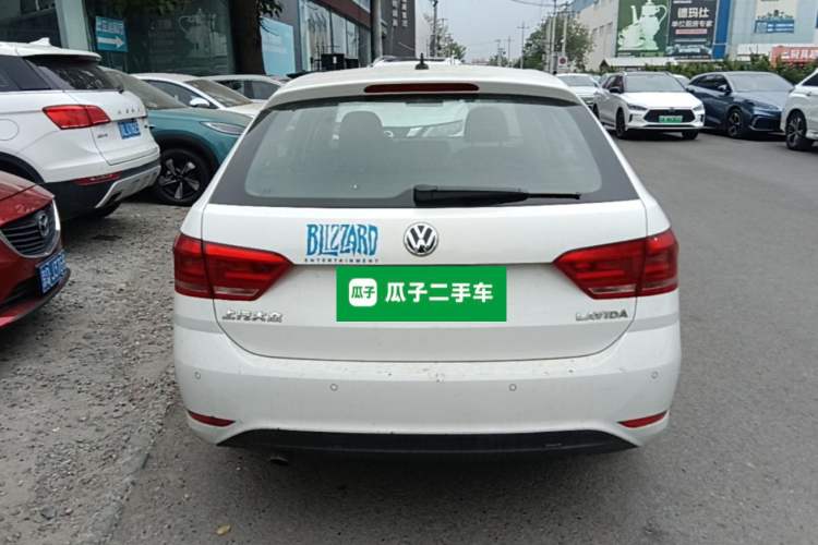 Used Volkswagen Gran Lavida 2015 1.6L Automatic Fashion Edition Rear