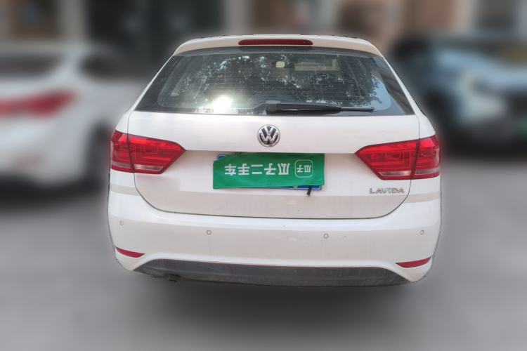 Used Volkswagen Gran Lavida 2015 1.6L Automatic Fashion Edition Rear
