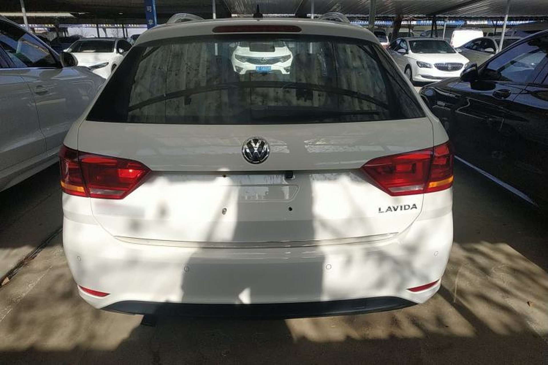 Used Volkswagen Gran Lavida 2015 1.6L Manual Fashion Edition Rear