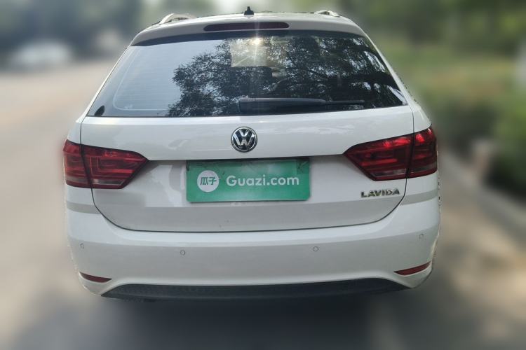Used Volkswagen Gran Lavida 2015 1.6L Automatic Fashion Edition Rear