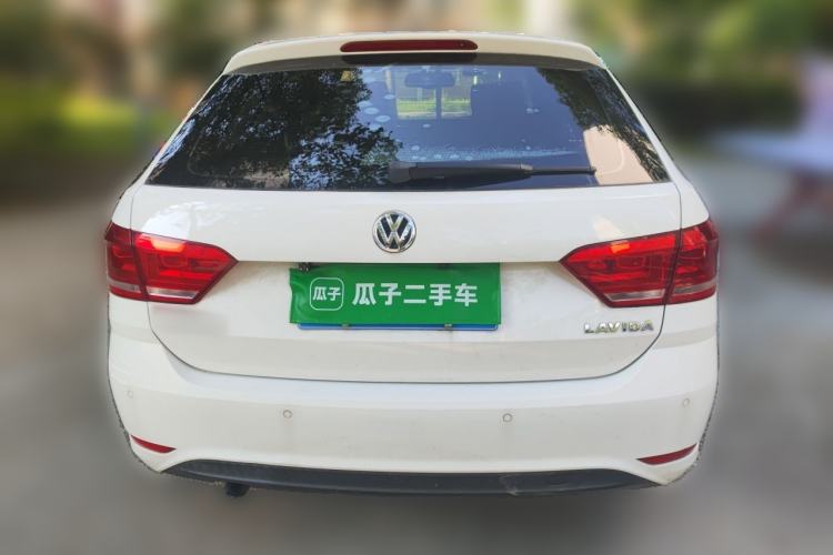 Used Volkswagen Gran Lavida 2015 1.6L Automatic Fashion Edition Rear