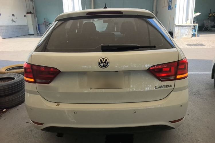 Used Volkswagen Gran Lavida 2015 1.6L Automatic Fashion Edition Rear