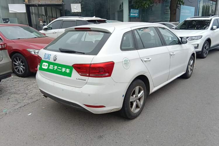 Used Volkswagen Gran Lavida 2015 1.6L Automatic Fashion Edition Rear Right 45 Deg