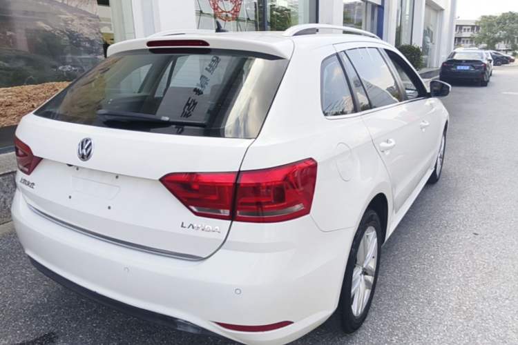 Used Volkswagen Gran Lavida 2015 1.6L Automatic Comfort Edition Rear Right 45 Deg