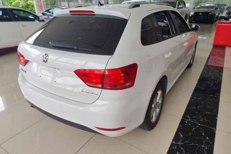 Used Volkswagen Gran Lavida 2015 1.6L Automatic Fashion Edition Rear Right 45 Deg
