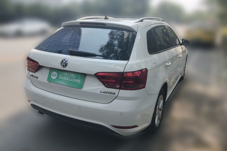 Used Volkswagen Gran Lavida 2015 1.6L Automatic Fashion Edition Rear Right 45 Deg