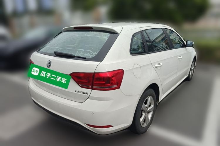 Used Volkswagen Gran Lavida 2015 1.6L Automatic Fashion Edition Rear Right 45 Deg